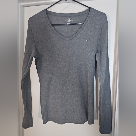 Tommy Hilfiger Women's Charcoal Long Sleeve V-Neck - Picture 1 of 2